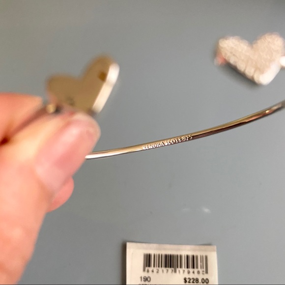 [SOLD] Ari Heart Sterling Silver Bracelet - Picture 6 of 7